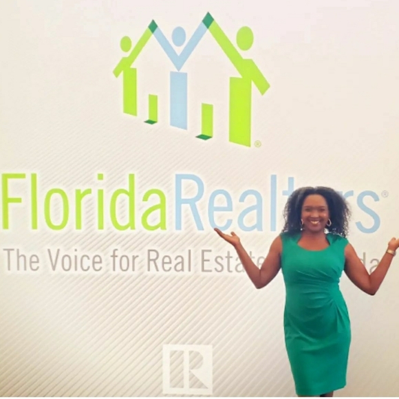 Calvin Klein Green Sleeveless Dress - Picture 13 of 13